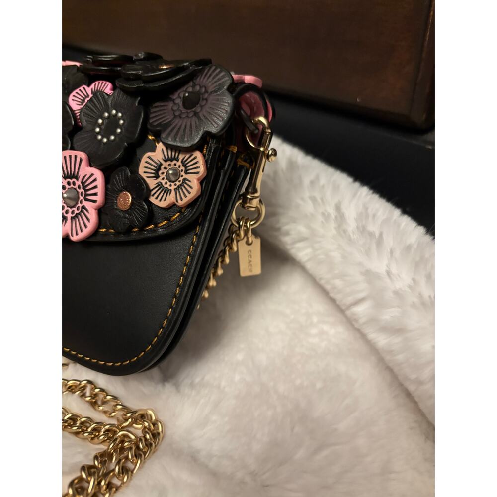 Gorgeous Coach tea rose stunning black pink gold, wristlet, crossbody - Picture 8 of 10